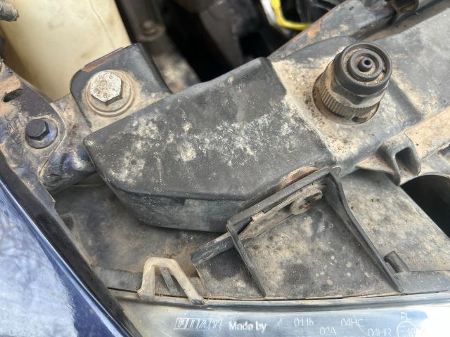 bontott FIAT STILO Jobb Fényszóró