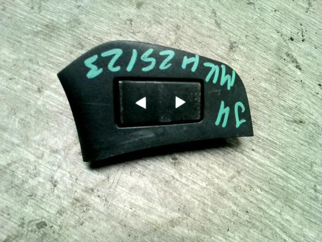 bontott FIAT STILO Jobb hátsó Ablakemelő Kapcsoló