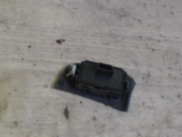 bontott FIAT STILO Jobb hátsó Ablakemelő Kapcsoló