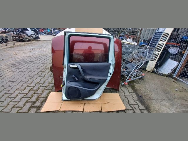 bontott FIAT STILO Jobb hátsó Ajtó (Üres lemez)