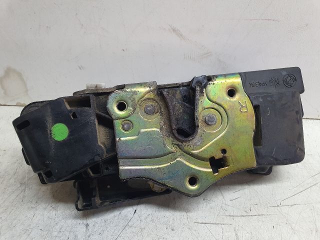 bontott FIAT STILO Jobb hátsó Ajtózár