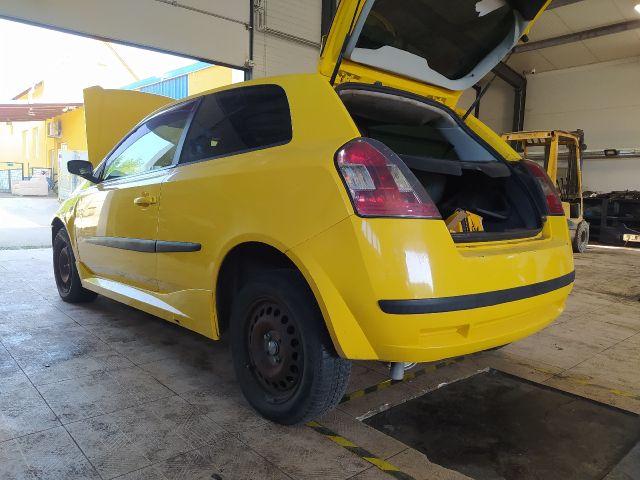 bontott FIAT STILO Jobb Hátsó Lámpa