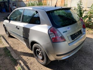 bontott FIAT STILO Kalaptartó