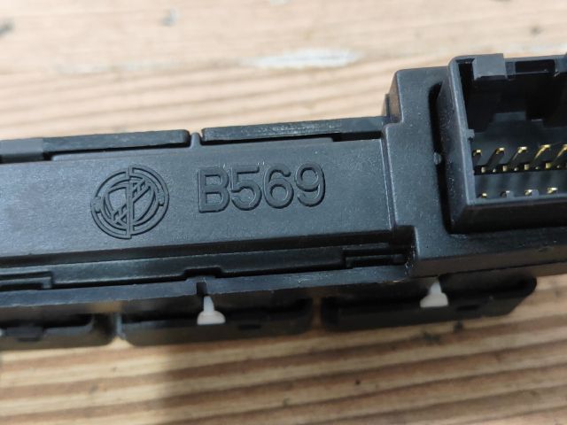 bontott FIAT STILO Kipörgésgátló Kapcsoló