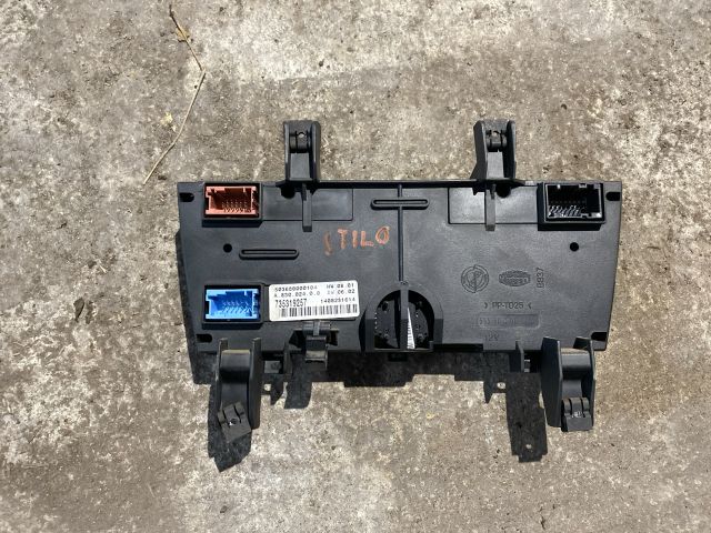 bontott FIAT STILO Középkonzol Vezérlő Panel