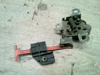 bontott FIAT STILO Motorháztető Nyitó Kar / Gomb