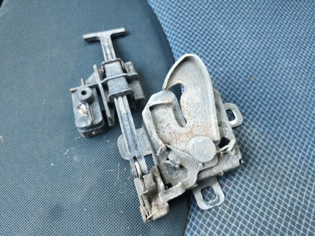 bontott FIAT STILO Motorháztető Zárszerkezet