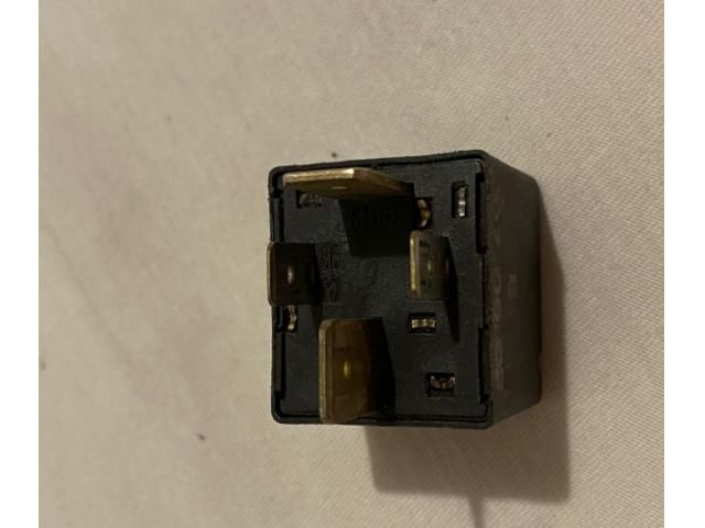 bontott FIAT STILO Relé