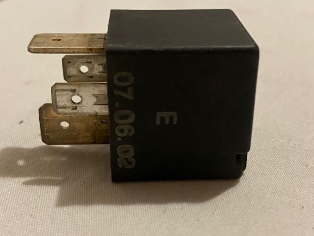 bontott FIAT STILO Relé