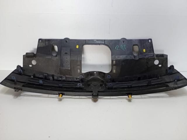 bontott FIAT TALENTO Hűtőrács