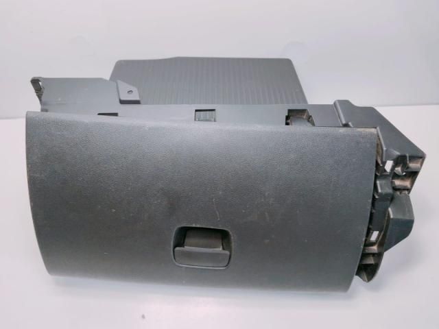 bontott FIAT TALENTO Kesztyűtartó