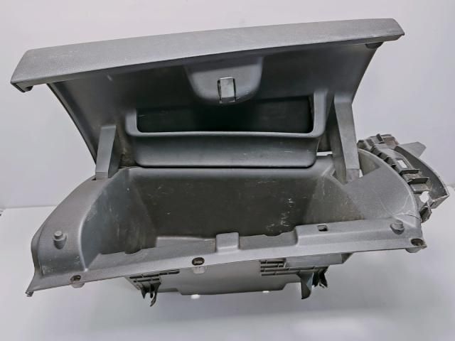 bontott FIAT TALENTO Kesztyűtartó