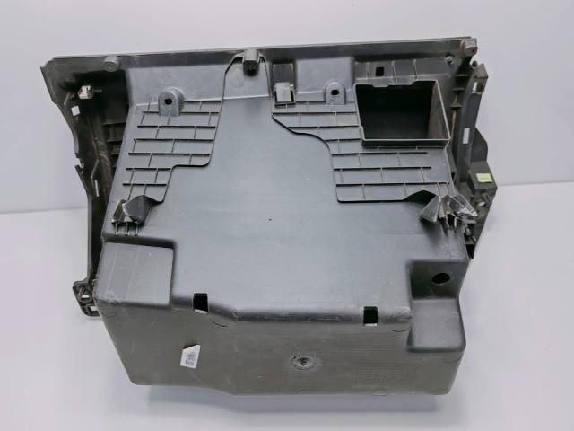 bontott FIAT TALENTO Kesztyűtartó