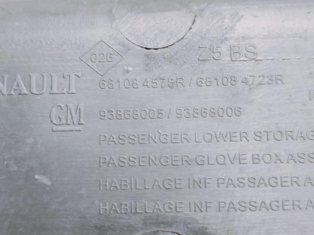 bontott FIAT TALENTO Kesztyűtartó