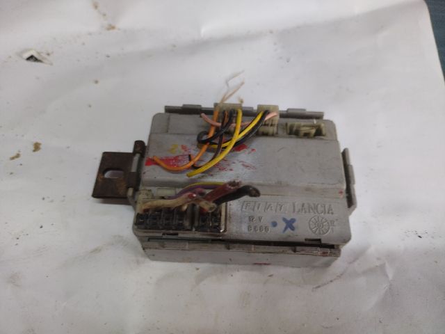 bontott FIAT TEMPRA Bal első Ablakemelő Elektronika