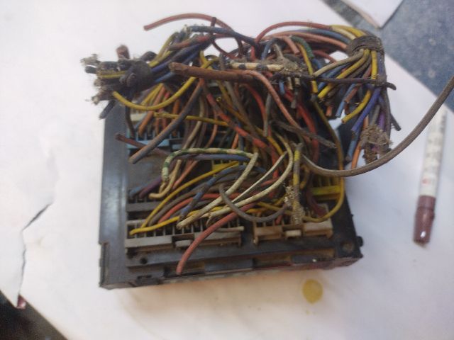 bontott FIAT TEMPRA Biztosítéktábla Utastér