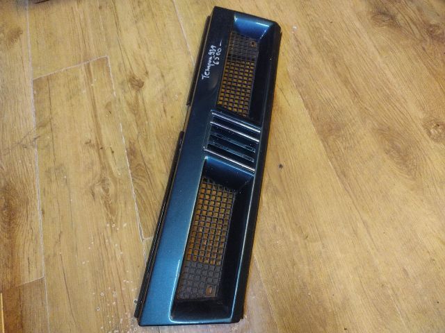 bontott FIAT TEMPRA Hűtőrács