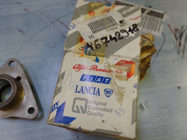 bontott FIAT TIPO Vezérműtengely Ház