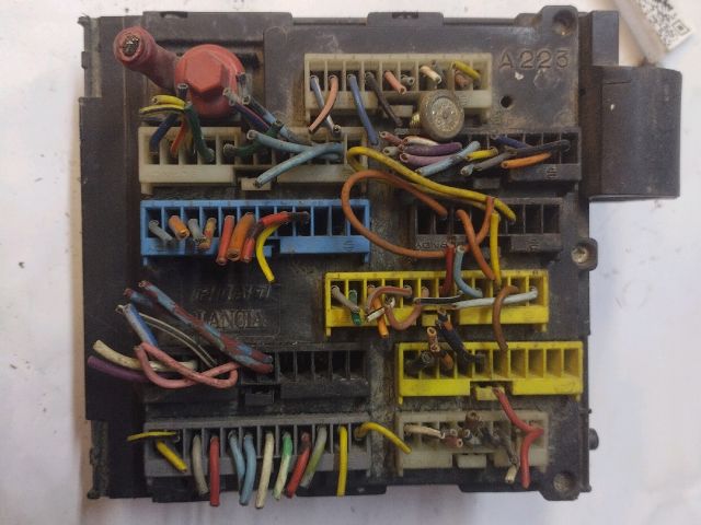 bontott FIAT TIPO Biztosítéktábla Utastér