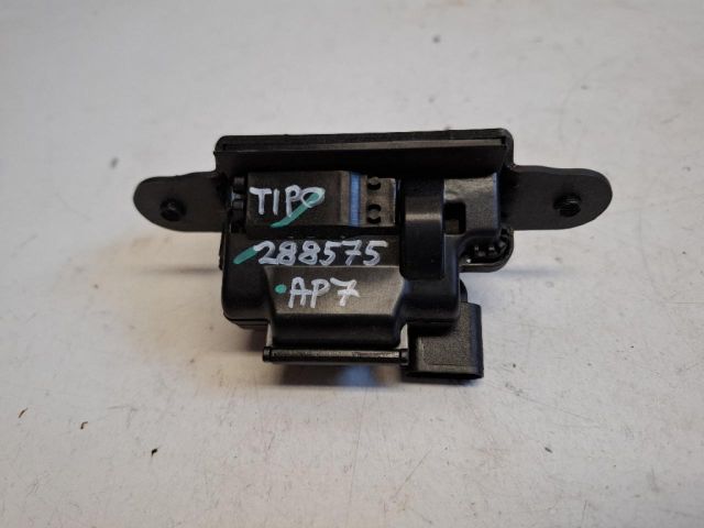 bontott FIAT TIPO Csomagtérajtó Zárszerkezet