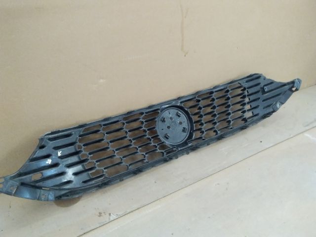 bontott FIAT TIPO Első Lökhárító Alsó Középső Díszrács