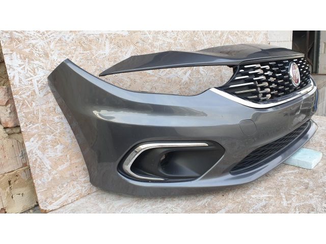 bontott FIAT TIPO Első Lökhárító (Részeivel)