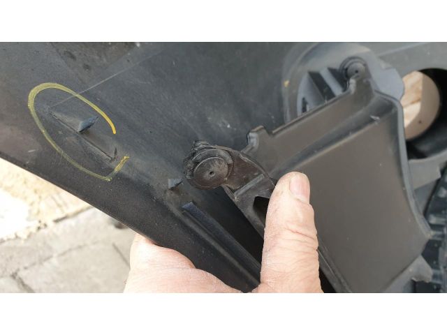 bontott FIAT TIPO Első Lökhárító (Részeivel)