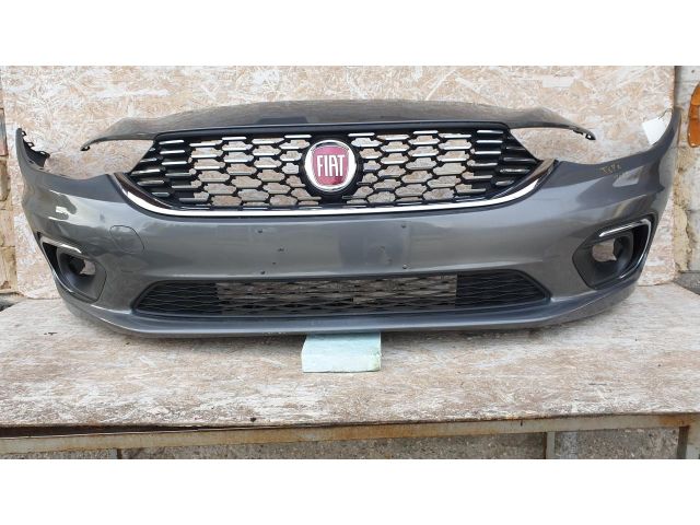 bontott FIAT TIPO Első Lökhárító (Részeivel)