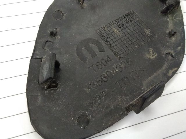 bontott FIAT TIPO Első Vonószem Burkolat