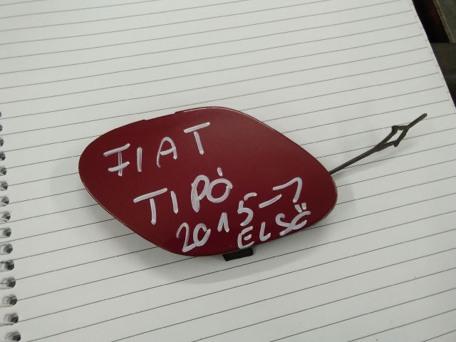 bontott FIAT TIPO Első Vonószem Burkolat