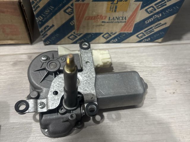 bontott FIAT TIPO Hátsó Ablaktörlő Motor