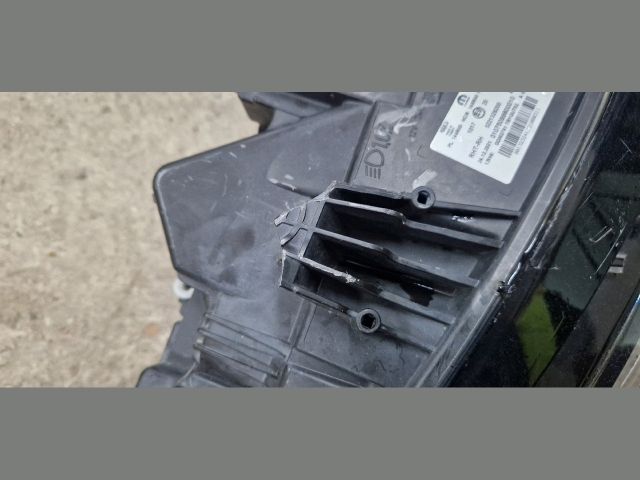 bontott FIAT TIPO Jobb Ledes Fényszóró