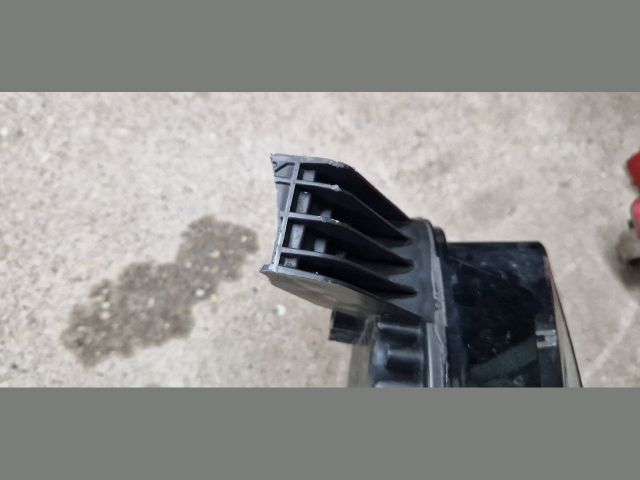 bontott FIAT TIPO Jobb Ledes Fényszóró