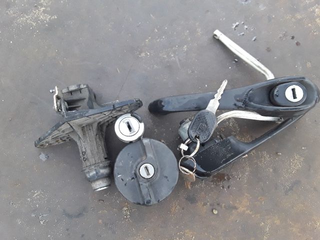 bontott FIAT TIPO Zárbetét Szett