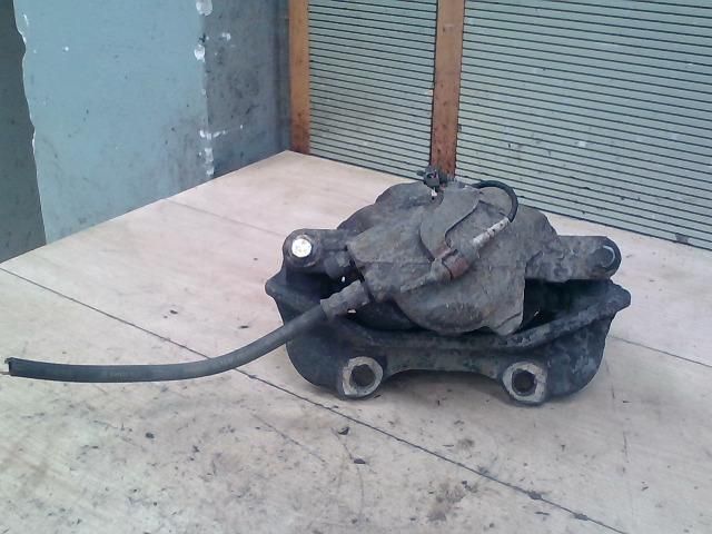 bontott FIAT ULYSSE Bal első Féknyereg Munkahengerrel