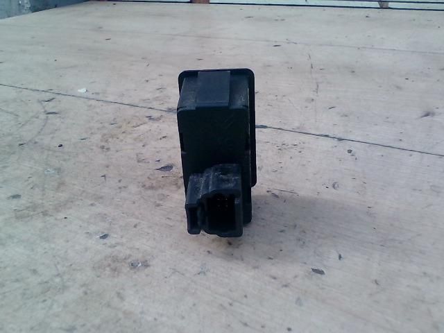 bontott FIAT ULYSSE Ablakemelő Kapcsoló (Pozíciófüggetlen)