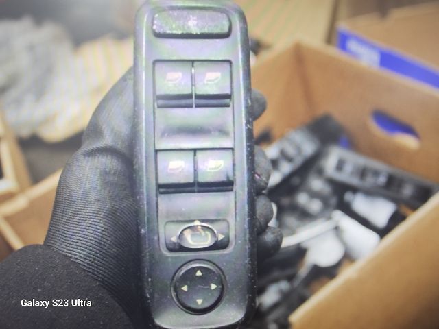 bontott FIAT ULYSSE Bal első Ablakemelő Kapcsoló