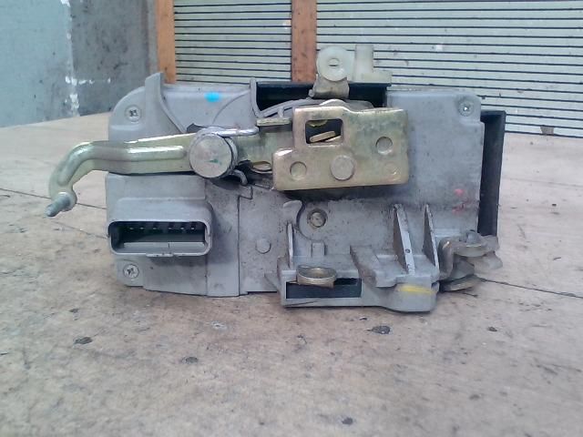 bontott FIAT ULYSSE Bal első Ajtózár