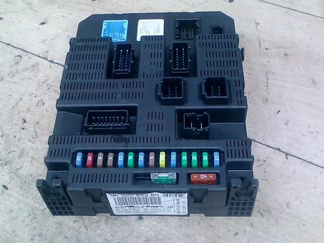 bontott FIAT ULYSSE Biztosítéktábla Utastér