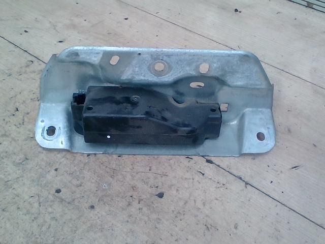 bontott FIAT ULYSSE Csomagtérajtó Zárszerkezet