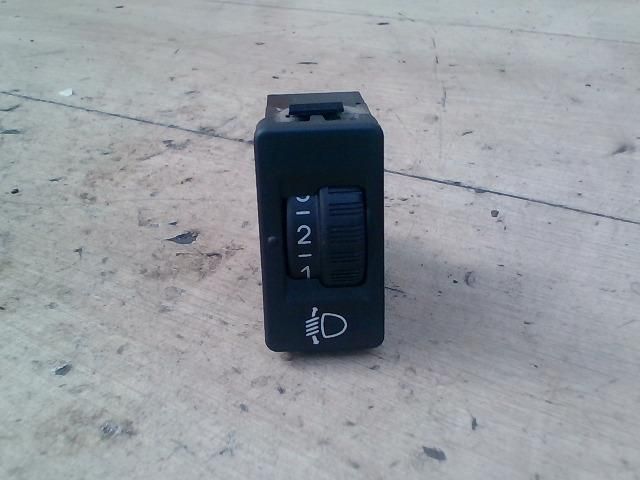 bontott FIAT ULYSSE Fényszórómagasság Állító Kapcsoló