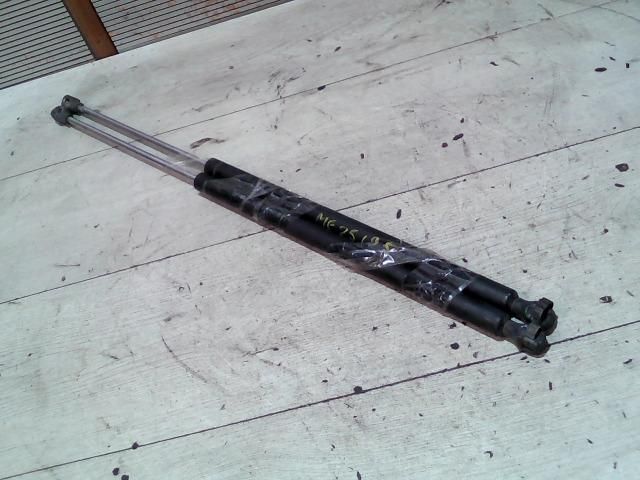 bontott FIAT ULYSSE Gázrugós Kitámasztó Teleszkóp Pár Csomagtérajtó