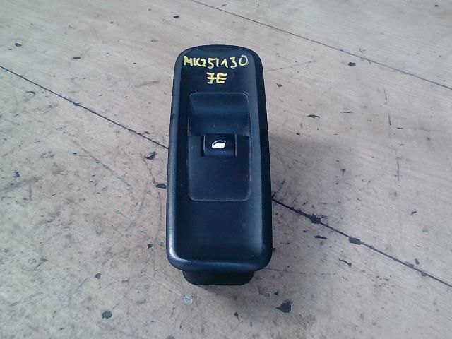 bontott FIAT ULYSSE Jobb első Ablakemelő Kapcsoló