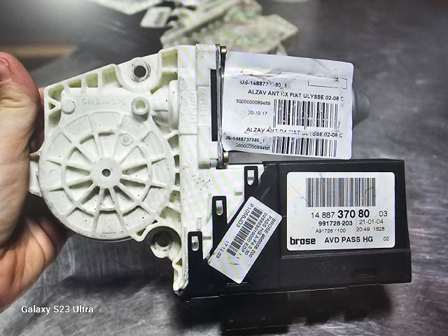 bontott FIAT ULYSSE Jobb első Ablakemelő Motor