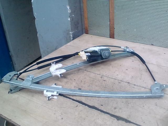 bontott FIAT ULYSSE Jobb első Ablakemelő Szerkezet (Elektromos)