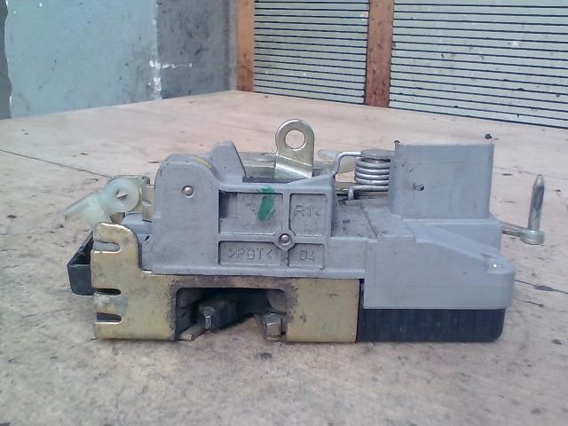 bontott FIAT ULYSSE Jobb első Ajtózár