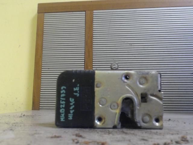 bontott FIAT ULYSSE Jobb első Ajtózár