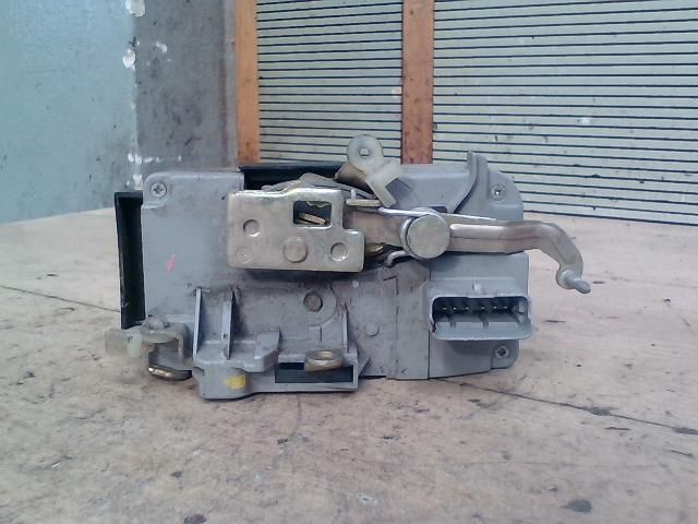 bontott FIAT ULYSSE Jobb első Ajtózár