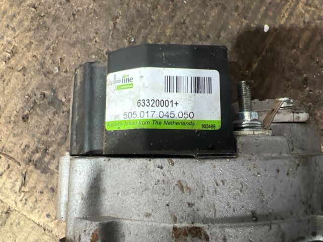 bontott FIAT UNO Generátor