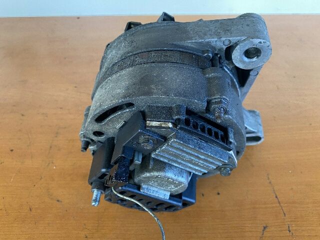 bontott FIAT UNO Generátor